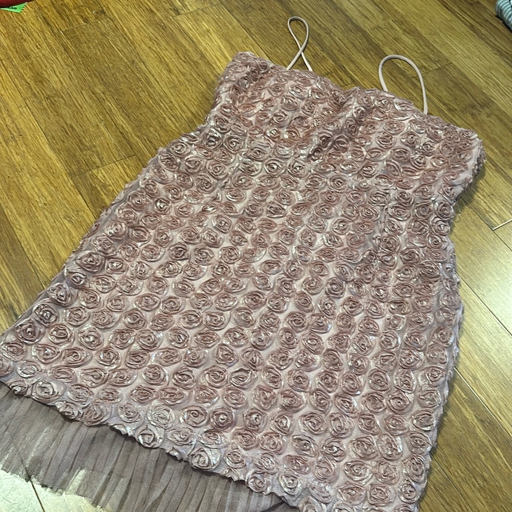 Dress with rose detail